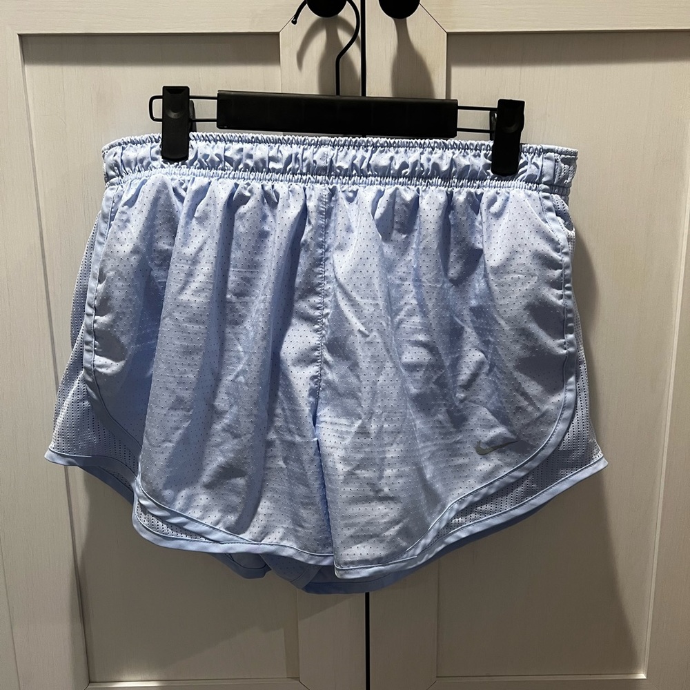 Women’s size large Nike shorts